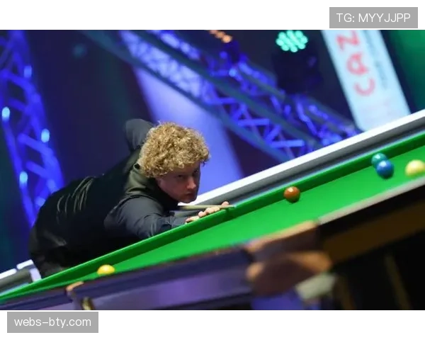 罗伯逊利雅得赛两杆破百火力全开，进攻节奏压制威尔逊